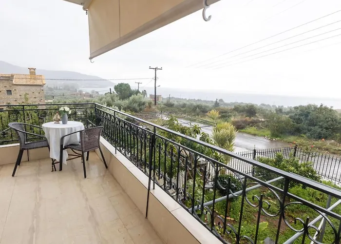 Paradeisos Апартаменты