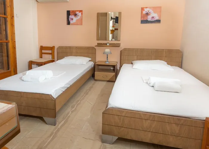 Paradeisos Кардамили