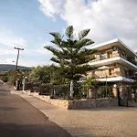 Apartament Paradeisos *