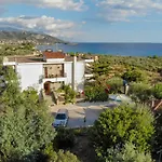 Paradeisos Apartmán Kardamyli