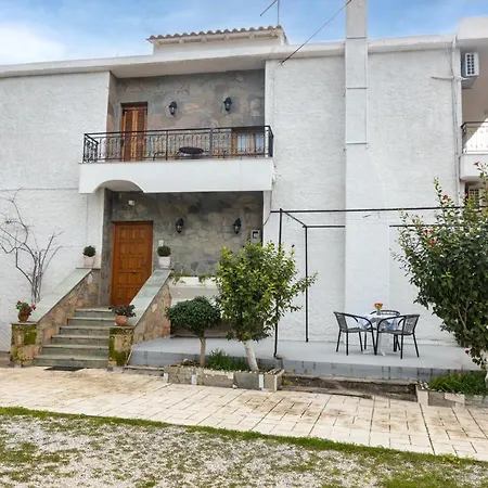 Paradeisos Kardhamili