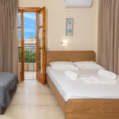 Paradeisos Apartment *