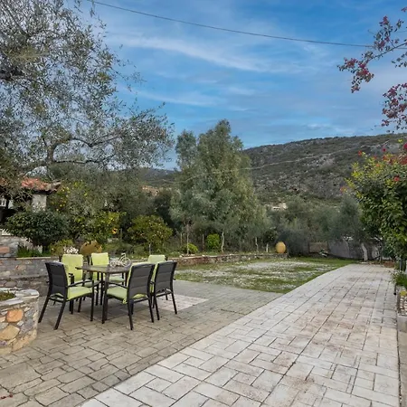 Paradeisos Апартаменты