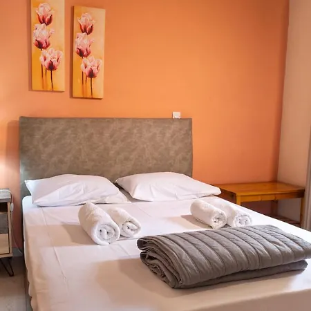 Apartment Paradeisos