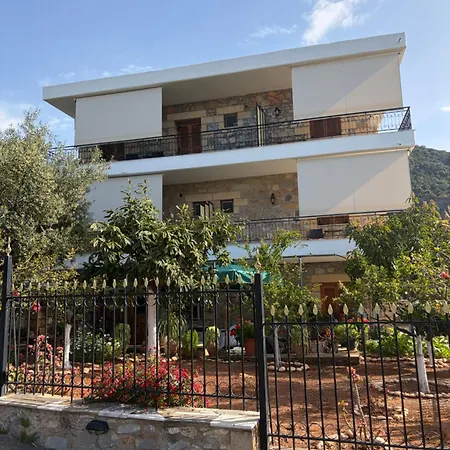 Paradeisos Apartmán Kardamyli