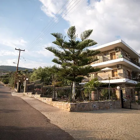 Apartman Paradeisos *