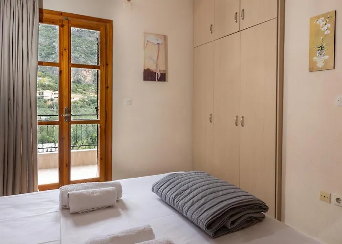 Paradeisos Appartement *