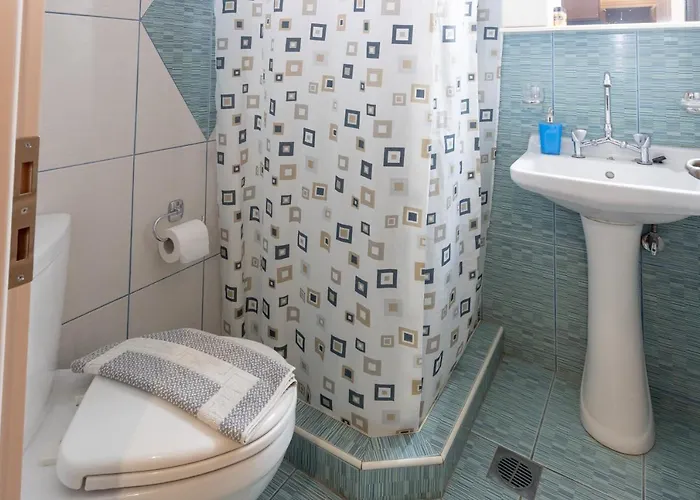 Paradeisos Kardhamili